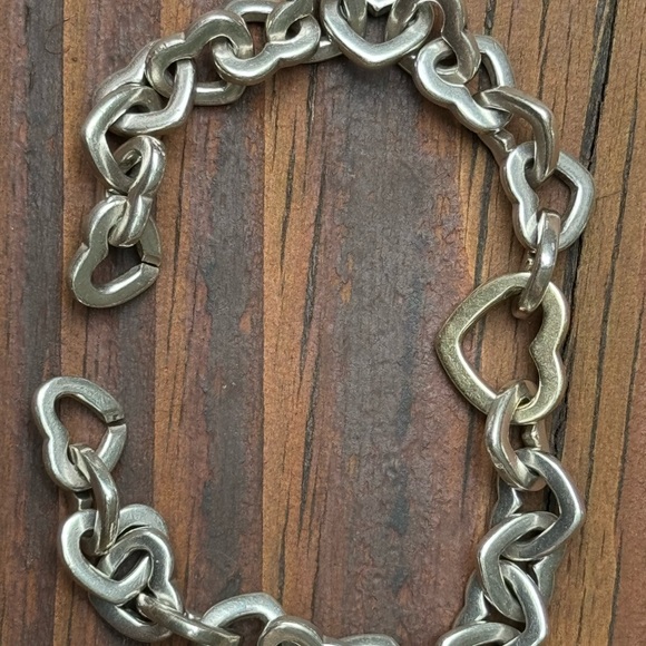 Tiffany & Co. 2000 Interlocking Gold Silver Hearts Retired Authentic Bracelet - Picture 13 of 15